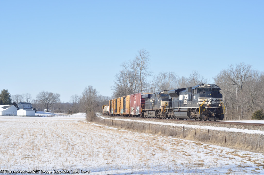 NS 1216 East